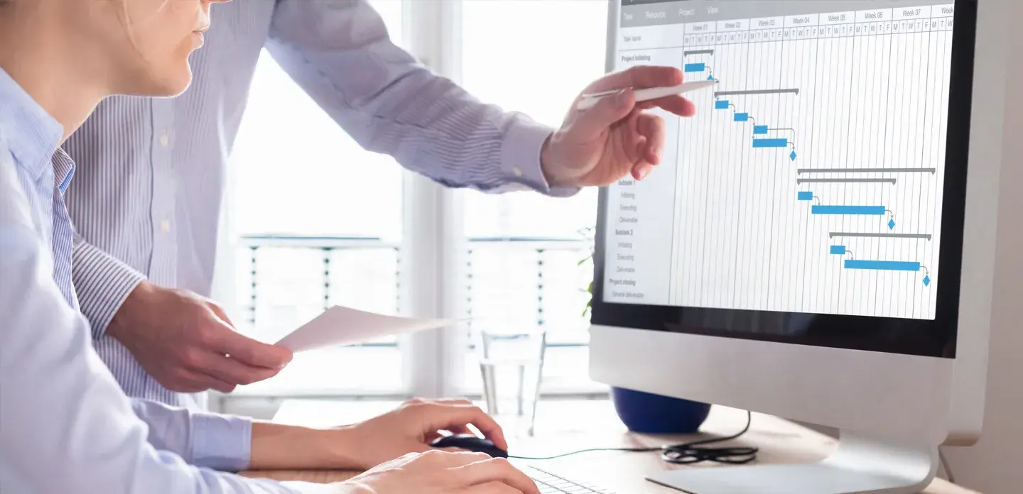 PM Guide منصة متخصصة في تقديم دورات متنوعة في مجال ادارة العقود الأنشائية و ادارة المشروعات تجمع بين المعرفة الأكاديمية و التطبيق العملي حيث نعيد تعريف النجاح من خلال التميز والإبداع